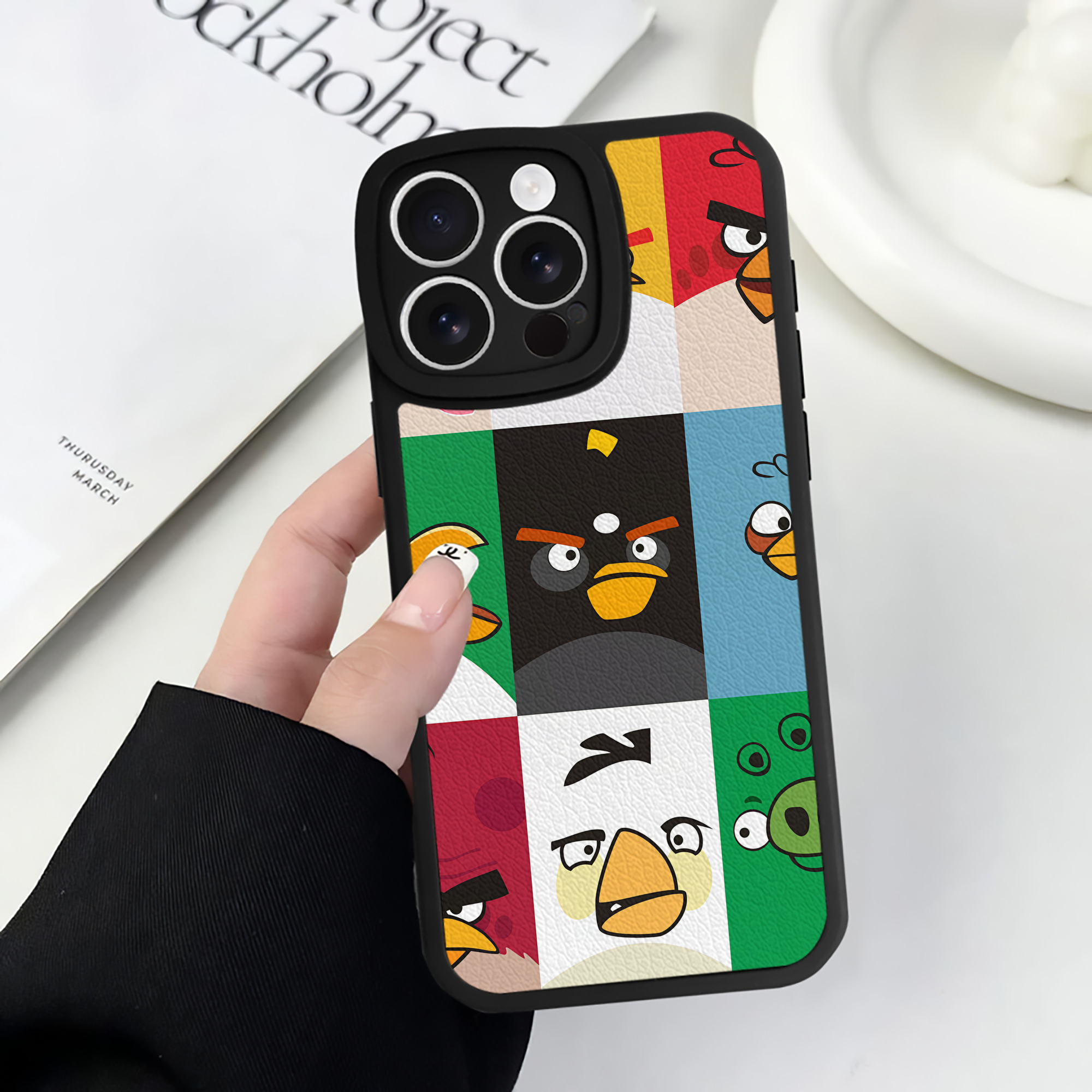 （画像用） Angry Birds アングリーバード 【iPhone 16シリーズ対応】シリコンスマホケース（レザー調） 材質：シリコン